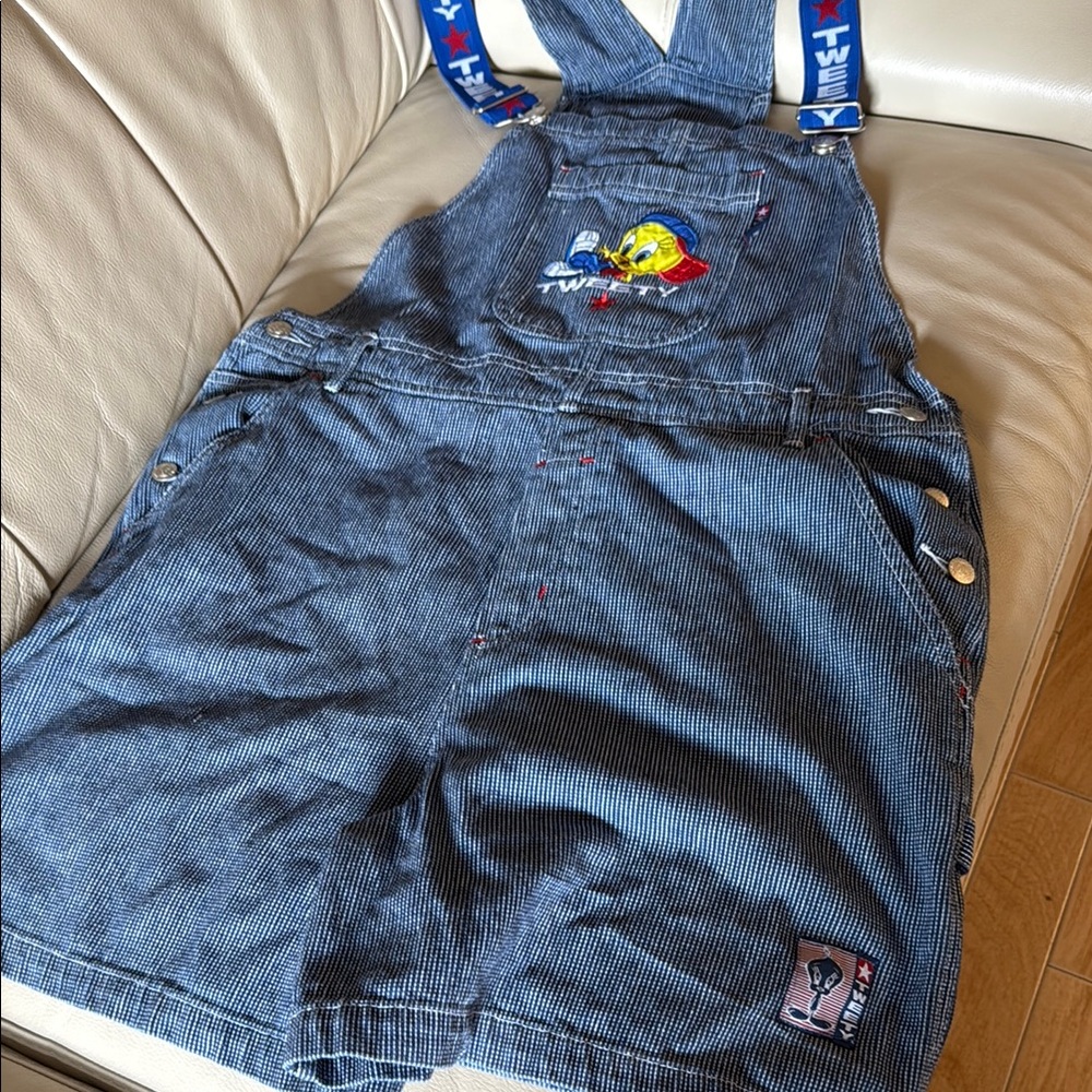 Women’s Warner Bros. Looney Toons Tweety Denim Overall Shorts XL